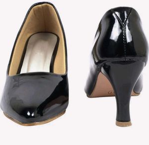 Black Pointed Heels