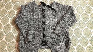 Women V-Neck Woolen Sweater With Stylish Back
