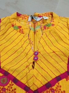 Girl&#39;s Yellow &amp; Pink Floral Kurti Set