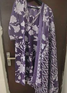 New Unused Vneck PureCotton Suit