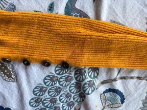 🌻Affordable!!!! Yellow Buttoned Knit Sweater🌻