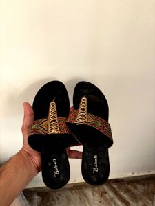 Fashionable Kohlapuri Slipper
