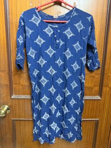 set of 2 Kurtis