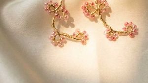 wire wrapped Y2K Floral beaded Earrings