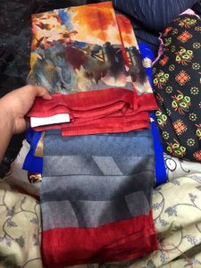 Abstract Floral Print Saree