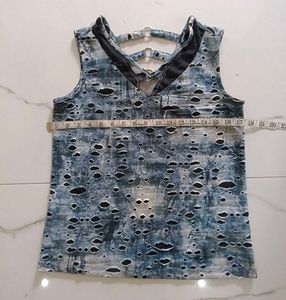 Trendy Korean Top Ripped