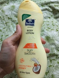 Creamy Parachute Body Lotion🌸🏖️