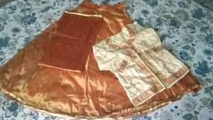 lahanga chuni ye