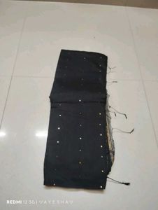 Elegant Black Saree With Blouse Pices