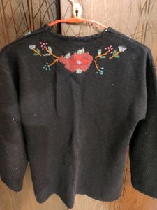Woman&#39; Woollen Cardigan