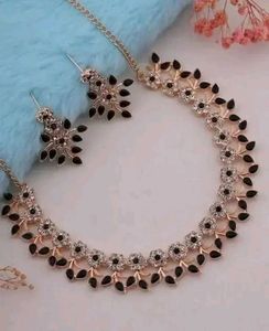 Elegant Necklace Set