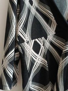 Abstract Print V-Neck Top