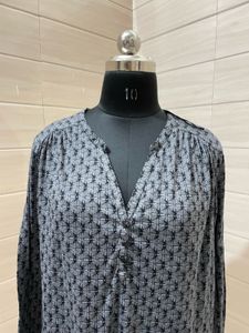 H&amp;M Tunic Printed Blouse