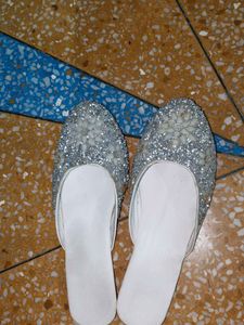 It Is Ethnic Indian Footwear💖