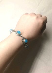 CHALCEDONY GEMSTONE BRACELET.