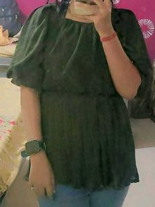 Chic Green Top