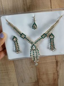 Neckles