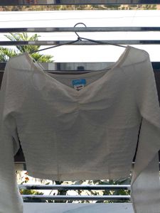 white chic crop top.