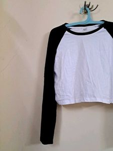 Black &amp; White Cropped Raglan Top