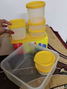 BRAND NEW Set 7 PCS Plastic Containers