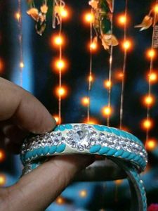 Vintage Gold Floral Bangles - Set of 2