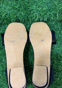 Black Velvet Sandal For Girls 5-6 YEARS