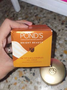 Pond&#39;s Bright Beauty Gel Creme