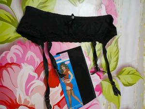 (831]Vintage Black Garter Belt & Stocking Set