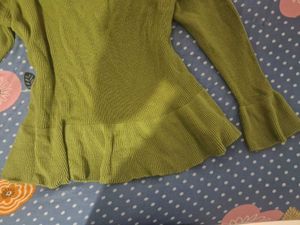 Baby doll Sweater Top With Long Sleeves