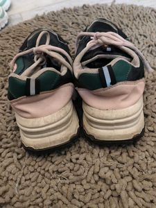 Stylish Colorblock Sneakers