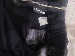 H&amp;M Black Mini Skirt