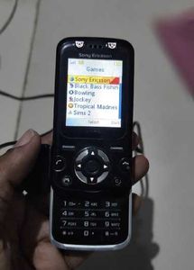 Sony Ericsson F305