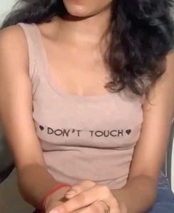 &#34;Don&#39;t Touch&#34; Graphic Tank Top