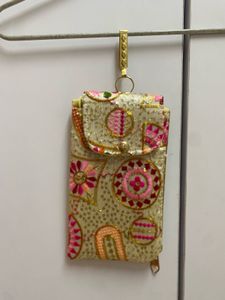 Embroidered Ethnic Pouch