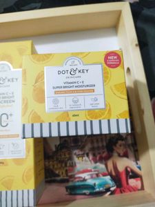New Dot&amp;Key Vitamin c+E Sunscreen and moisturize