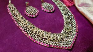 Elegant Antique Gold Necklace Set