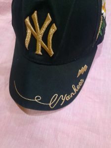 NY Yankees Floral Embroidered Cap