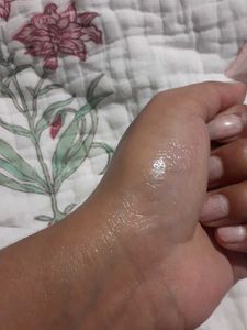 Givenchy Dahlia Noir Skin Dew