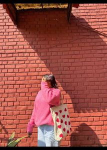 pink sweater