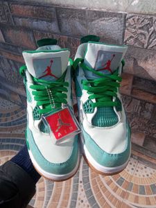 Nike Jordan Retro 4