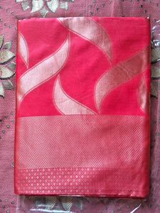 Beautiful Red Saree With Blouse