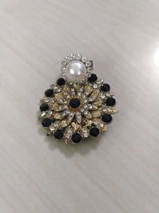 Design Pin And Ring Beautiful