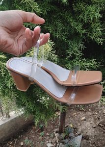Heels Sandal For Ladies.