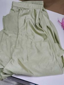 Elegant Green Leggings