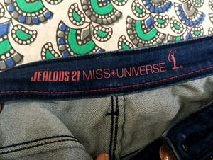 Boyfriend/Straight Jealous 21 Jeans