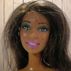 2000s Barbie Fashionita Nikki