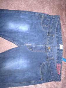 Levi&#39;s Dark Blue Denim Jeans