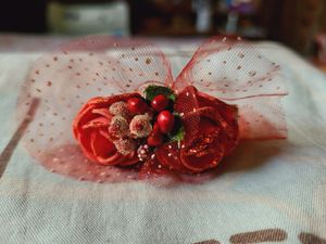 Rose Hair Clip in a brand new condition