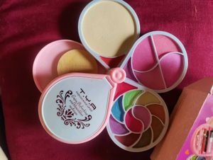 TYA Fashion Make-Up Kit