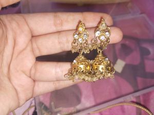 Jewellery Set.